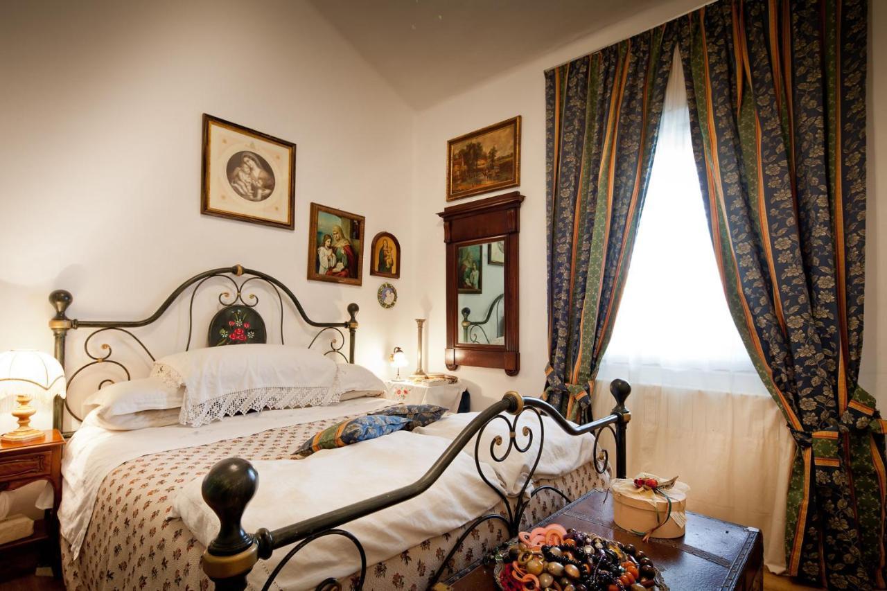 Villa Titti B&B Orciano di Pesaro Luaran gambar